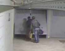 Video/ Itali, 2 shqiptar&euml;t kapen me<br />5 kg kokain&euml;, ja ku fshihnin drog&euml;n