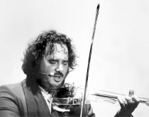 Virtuozi i violinës Çesari dhe grupi<br />i tij, në 23 Prill koncert në Tiranë