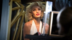 Sozia perfekte e Marilyn<br />Monroe...Candice Swanepoel