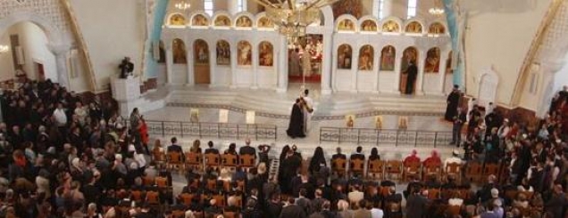 Ngjallja e Krishtit, besimtarët <br />Ortodoksë kremtojnë Pashkët