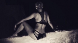 Rita Ora këtë herë provokon në Instagram