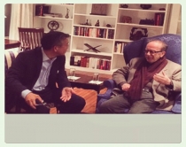 Donald Lu takon Kadarenë, flamuri<br />shqiptar do valëvitet në Capitol Holl