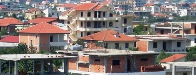 Legalizimet, emrat që marrin tapinë<br />në Tiranë e u ndryshojnë të dhënat