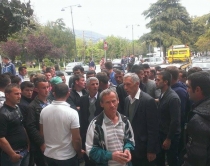 70 punonjës të Pyjeve në protestë:<br />Na ulët pagën,ndryshe nga kontrata