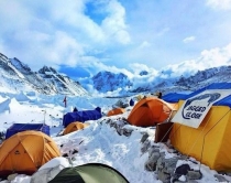 T&euml;rmeti n&euml; Nepal, italiani: Besoja<br />se do vdisja i varrosur n&euml;n bor&euml;