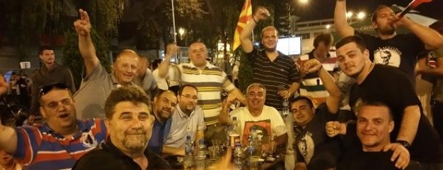Opozita ngre çadrat, Zaev: Nuk <br />ikim pa dorëheqjen e Gruevskit<br />VD/ Bashkimi shqiptar e maqedonas