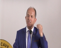 Kandidati p&euml;r Tiran&euml;n, Sazan Guri<br />prezanton projektin e qytetit inteligjent