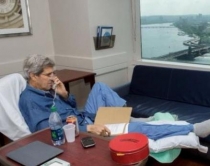 Aksidenti, Kerry l&euml; spitalin:&nbsp;Do<br />angazhohem p&euml;r bisedimet me Iranin