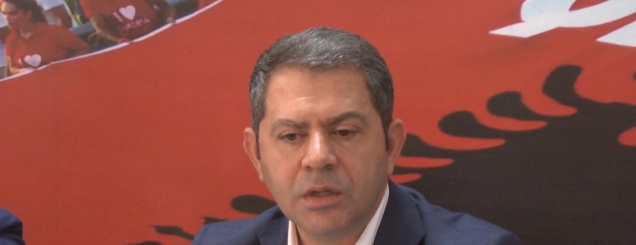 N&euml; ndihme t&euml; historian&euml;ve...shqiptar&euml;