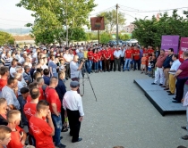 Dako: Shërbejmë njësoj, për<br />të  djathtët dhe për të majtët