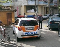 Arrestohet në flagrancë 53-vjeçarja,<br />rrahu bashkëshortin në shtëpi