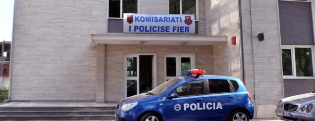 Nga Memaliaj n&euml; Fier p&euml;r t&euml; shitur&nbsp;<br />drog&euml;, dy n&euml; pranga me 160 doza