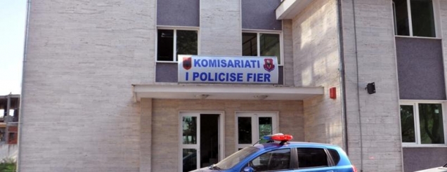 Fier, pas konfliktit p&euml;r motive banale&nbsp;<br />48-vje&ccedil;ari godet me sqepar kunat&euml;n