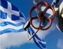 Kriza, Moska ofron karburant p&euml;r<br />Greqin&euml; p&euml;r rim&euml;k&euml;mbjen ekonomike