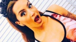 Kush &euml;sht&euml; i dashuri i Dafin&euml;s?&nbsp;<br />'Shkon nuse' n&euml; kontinent tjet&euml;