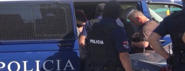 Shkodër, arrestohen 9 specialistë<br />të Drejtorisë së Tatim-Taksave