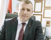 Ermal Jauri: Punësimi 'thembra <br /> e  Akilit’ për të rinjtë shqiptarë