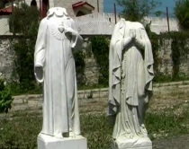 Krujë, gjenden statujat e lashta<br />të Jezu Krishtit dhe Shën Mërisë