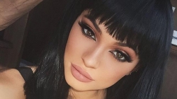 Udhëkryqi i Kylie Jenner, 10 mln $<br />për një video seksi me të dashurin