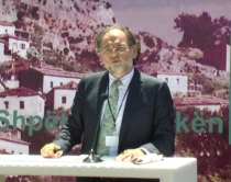 Kok&euml;dhima: &ldquo;Si i flaku<br />dh&euml;rmioti eshtrat e Katalanit&rdquo;