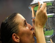 Tenis, Pennetta triumfon në finalen<br />italiane në "US Open" dhe tërhiqet