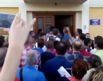 VIDEOLAJM / Sherr n&euml; radh&euml;n gjat&euml;<br />para zyrave t&euml; QKR-s&euml; n&euml; Tiran&euml;