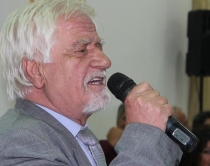 Lamtumir&euml; magjiku i k&euml;ng&euml;s s&euml; leht&euml;, Tonin T&euml;rshana