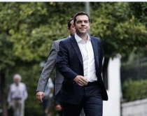 Triumfuesi i zgjedhjeve në Greqi<br />Aleksis Tsipras shpall qeverinë e re