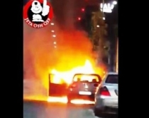 Durrës, shpërthen makina e ndaluar<br />në rrugë, shoferi grushte me policinë