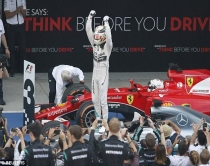 F1, Hamilton vendos hegjemoninë<br />Alonso tërmet: Kam motor inferio
