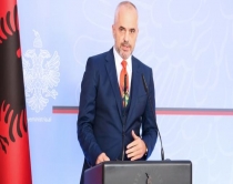 Cinik&euml;t do t&euml; hedhin s&euml;rish helmin e tyre