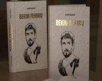 ​“Bekim Fehmiu – Odiseu i<br />Kosovës”, botohet monografia