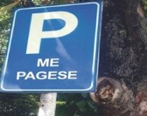 Si do rezervohet vendi i&nbsp;<br />parkimit n&euml; rrug&euml; e sheshe