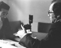 Sht&euml;pia mbahet me miq!