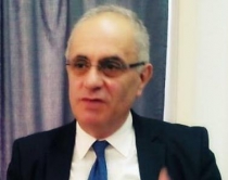 Nj&euml; kujtim me<br />komentatorin e madh t&euml; futbollit