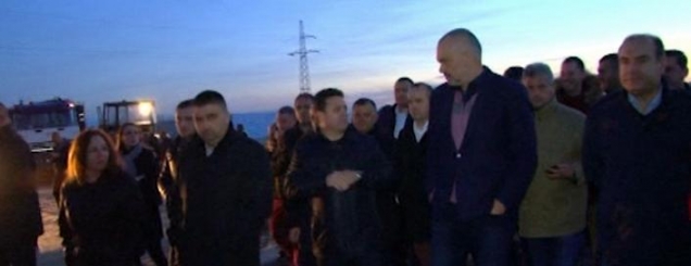 Përmbytjet në Fier, kompania i jep<br />2.5 mln &euro; firmës që ndërton by-passin