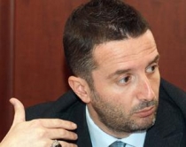 Kater gjera si reflektim modest&nbsp;