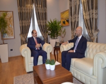 Haxhinasto takon Cutillon:Italia<br />të heqë taksën &ldquo;Fikse&rdquo; të vitit 1956