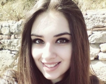 Tiranë, 20-vjeçarja hidhet nga<br />kati 11, policia heton në 3 pista