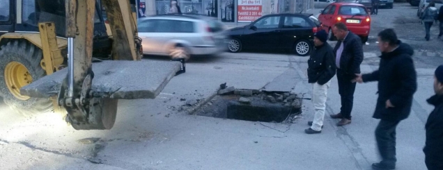 OSHEE rikthen energjinë në Durrës<br />penalizon disa kompani private