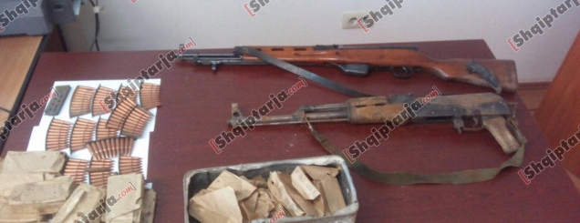 Babai tenton të vrasë djalin 38 vjeç<br />policia parandalon krimin në Kamëz