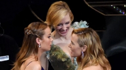 Kate Winslet i rrëfen shoqeve një<br />sekret në Oscar, e mer vesh gjithë bota