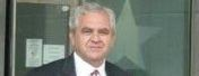 Sinjalizimi: Si e ul&euml;m avionin<br />e Meksit me dritat e makinave<br />&nbsp;