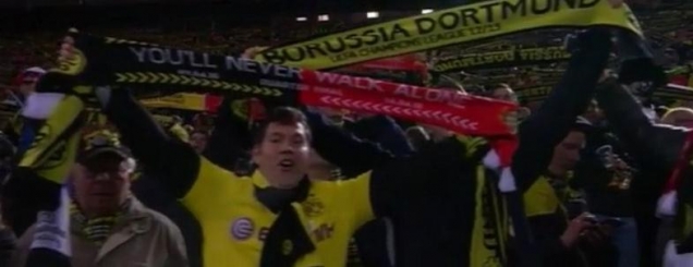 Video/ Dortmund-Liverpool, dy<br />ekipe rivale por me të njëjtin himn