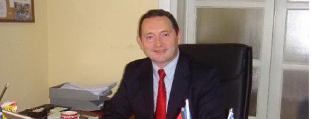 Faleminderit ambasador Donald Lu<br />dhe ambasadore Romana Vlahutin