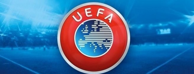 UEFA gjobit FSHF-n&euml;, shkak&nbsp;sendet<br />e hedhura n&euml; fush&euml; dhe banderola&nbsp;