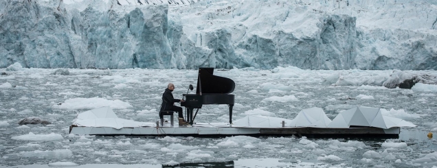 Video/ Ludovico Einaudi koncert<br />historik mbi Oqeanin Arktik