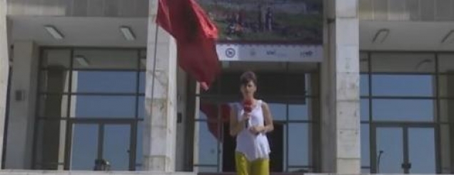 “Ja ç’u survejon Tirana turistëve ...”<br />shihni nivelin në një TV kombëta