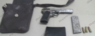 Durrës, policia kontrolle në qytet<br />kapet me pistoletë një 33 vjeça