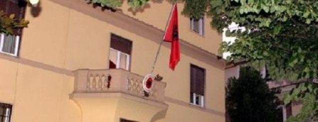 20 gusht 1998, opozita: Fatos<br />Nano është kabila shqipta